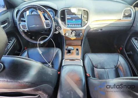 2014 Chrysler 300C Luxury z USA, uszkodzony, nr VIN 2C3CCASG7EH105923